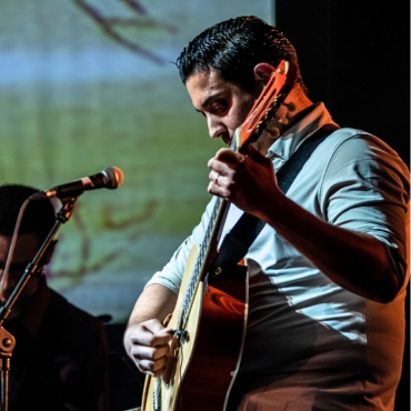 Prof de Guitare Elias Tanger à Bruxelles Belgique - guitare classique et solfège